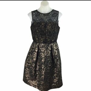 Lovely By Adrianna Papell Dress Black Lace Top
Metallic Copper size 6